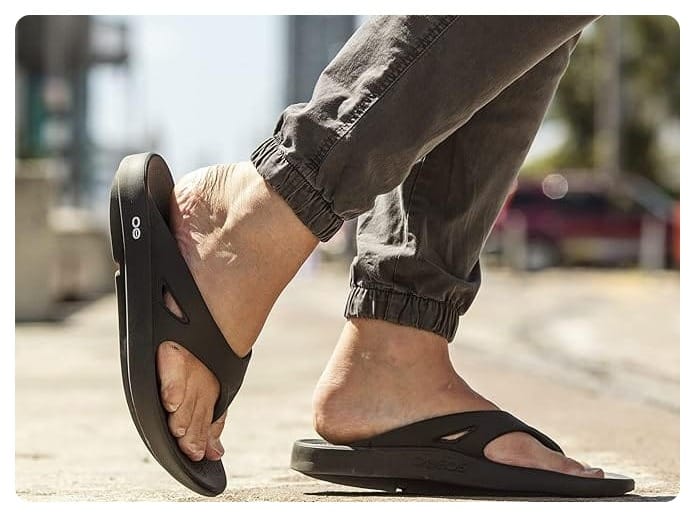 OOFOS OOriginal Sandals for Plantar Fasciitis